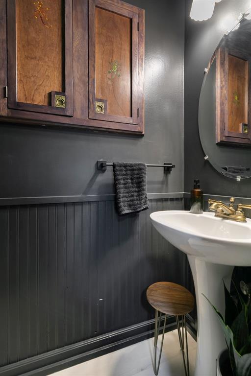 3615 Fritz Lane Corinth, TX 76208 - Photo 14 of 33 half bathroom