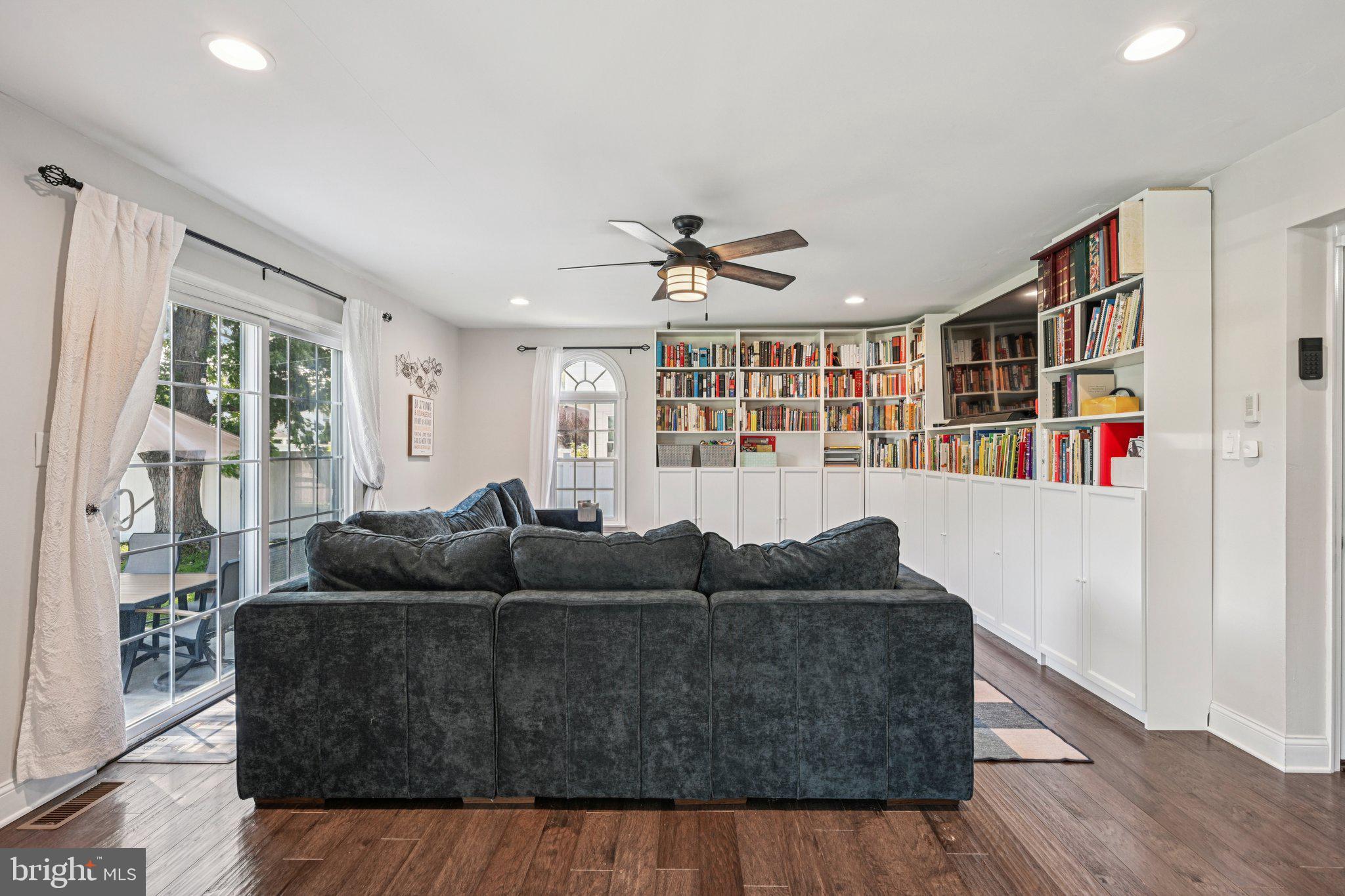 39 Willow Ridge Road Marlton, NJ 08053 - Photo 15 of 43 a living room with furniture and a window