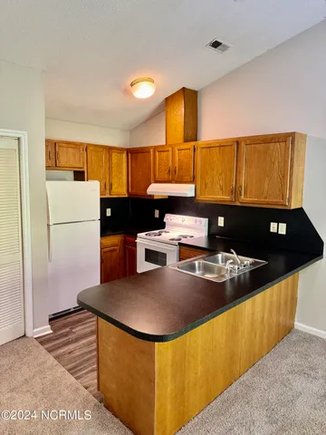 $900 | 3412 Evans Street, Unit B, Greenville, NC 27834