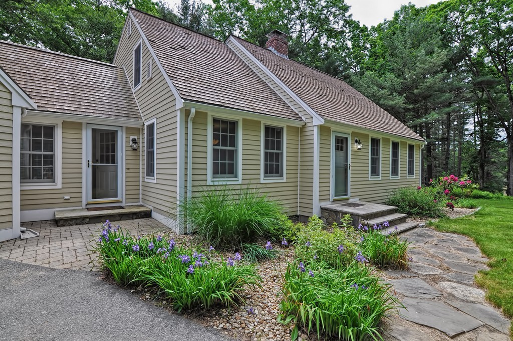 65 Page Brook Road Carlisle, MA 01741 - Photo 2 of 29 Gallery Image 2