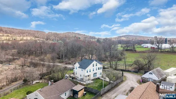 $589,000 | 48 Willever Lake Road, Oxford, NJ 07863