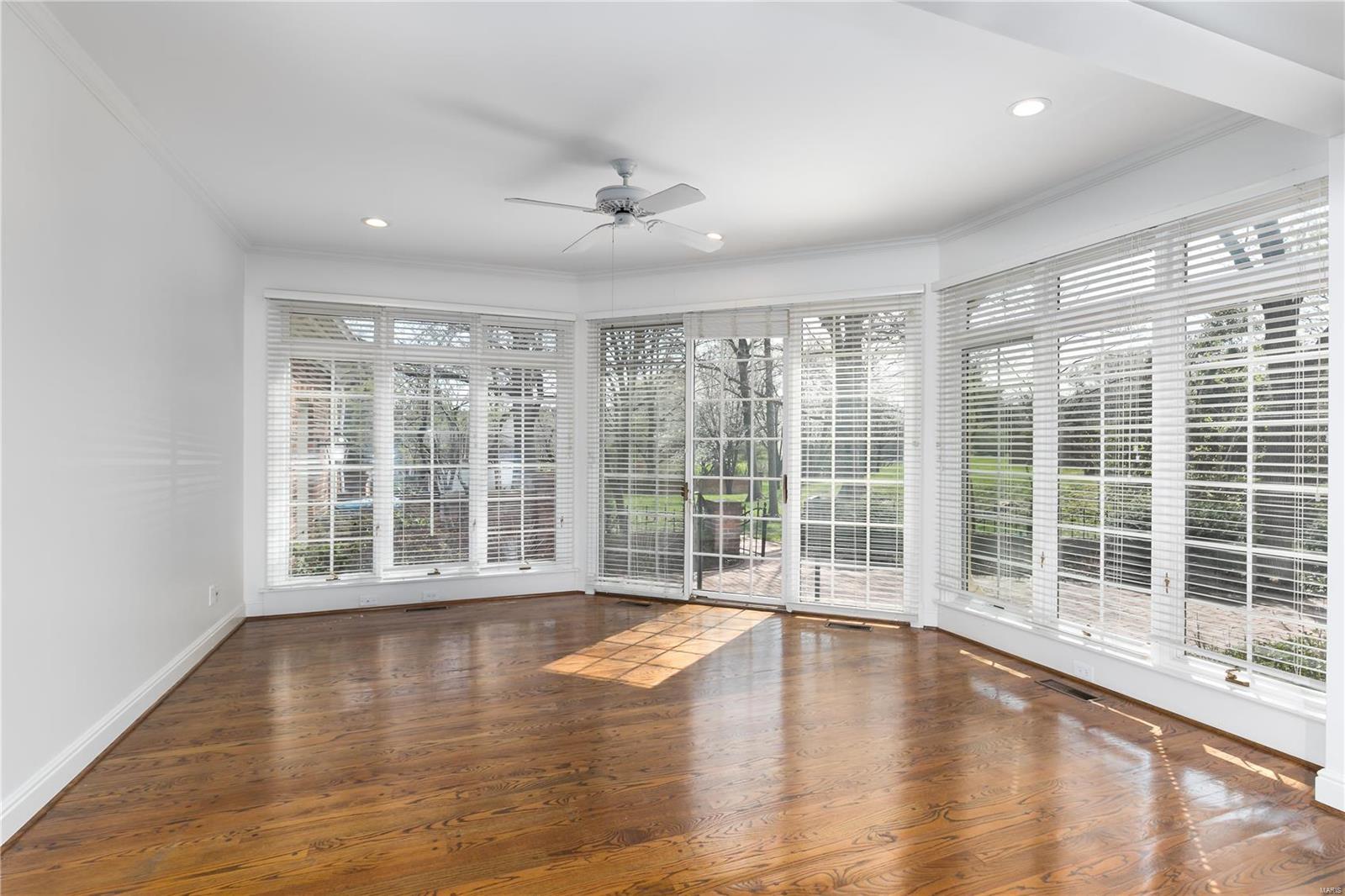 9 Woodbridge Manor Road St. Louis, MO 63141 - Photo 11 of 28 Gallery Image 11