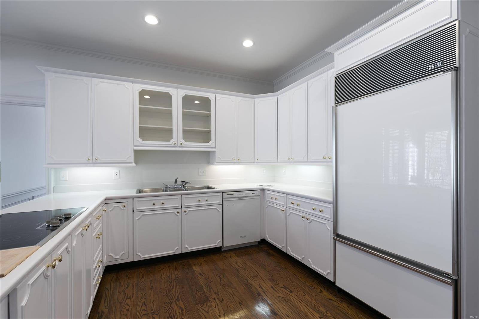 9 Woodbridge Manor Road St. Louis, MO 63141 - Photo 9 of 28 Gallery Image 9