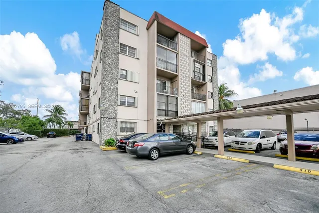 $170,000 | 3640 Northwest 9th Street, Unit 401, Miami, FL 33125