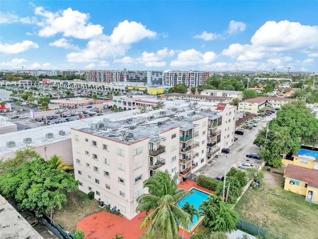 $170,000 | 3640 Northwest 9th Street, Unit 401, Miami, FL 33125