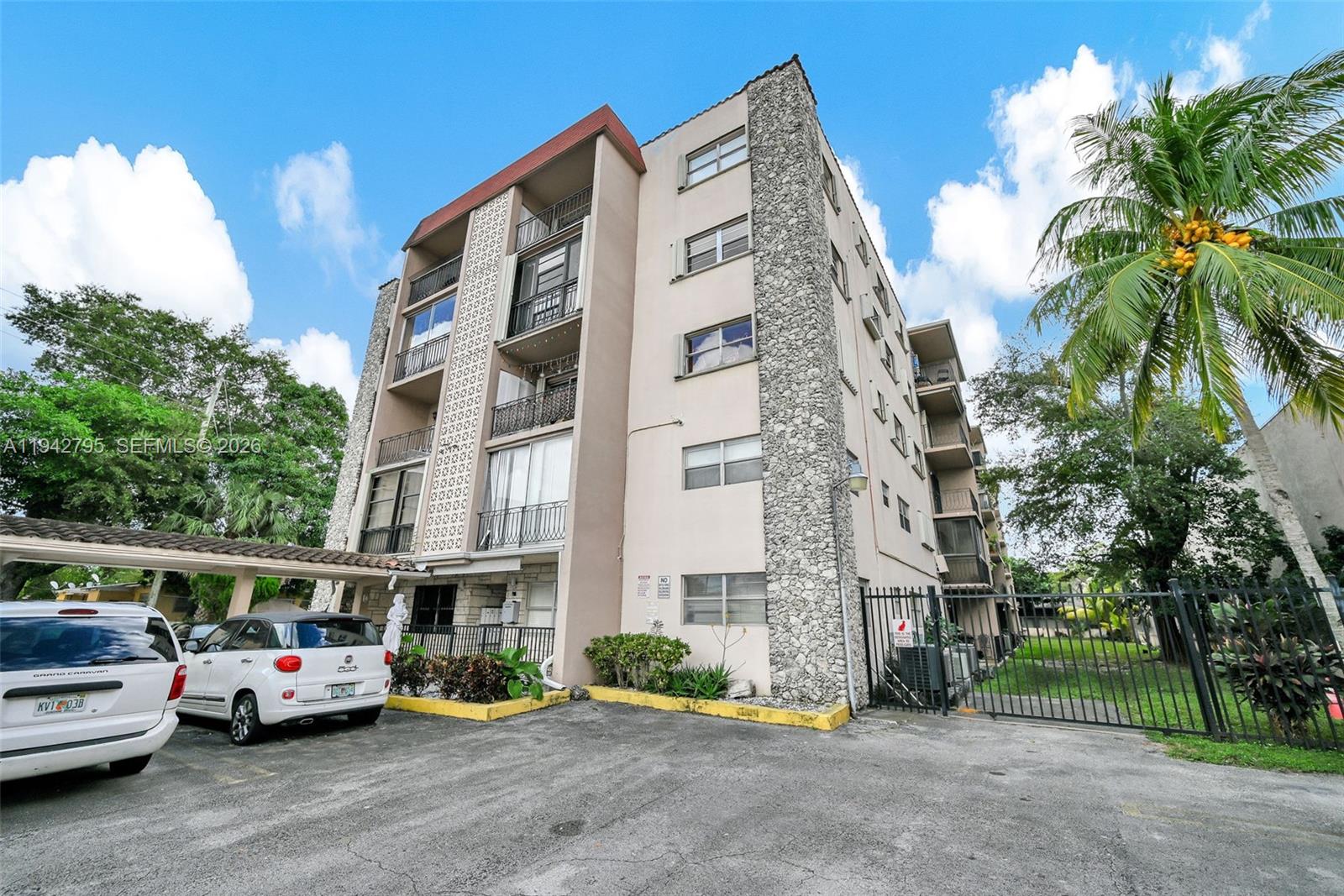 3640 Northwest 9th Street, Unit 401 Miami, FL 33125 - Photo 4 of 40