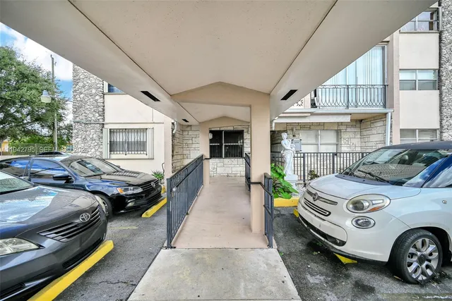 $170,000 | 3640 Northwest 9th Street, Unit 401, Miami, FL 33125