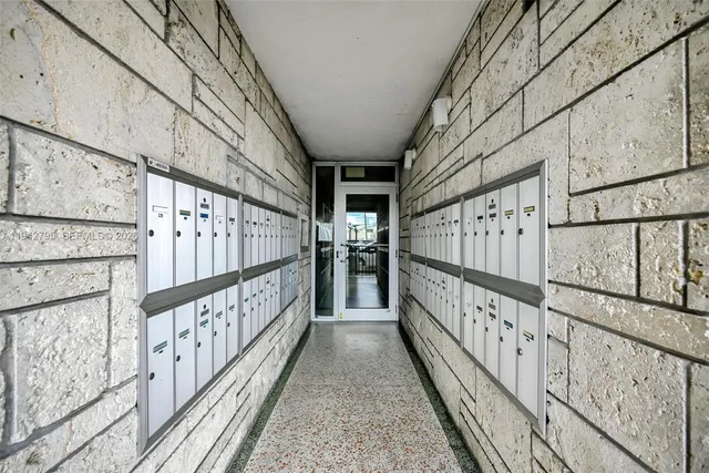 $170,000 | 3640 Northwest 9th Street, Unit 401, Miami, FL 33125