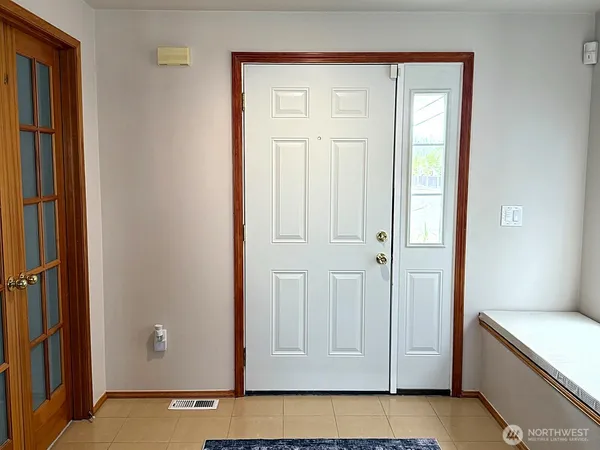 $3,995 | 11602 Southeast 193rd Place, Kent, WA 98031