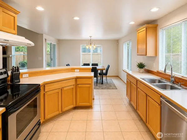 $3,995 | 11602 Southeast 193rd Place, Kent, WA 98031