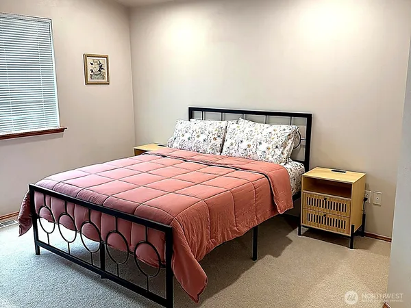$3,995 | 11602 Southeast 193rd Place, Kent, WA 98031
