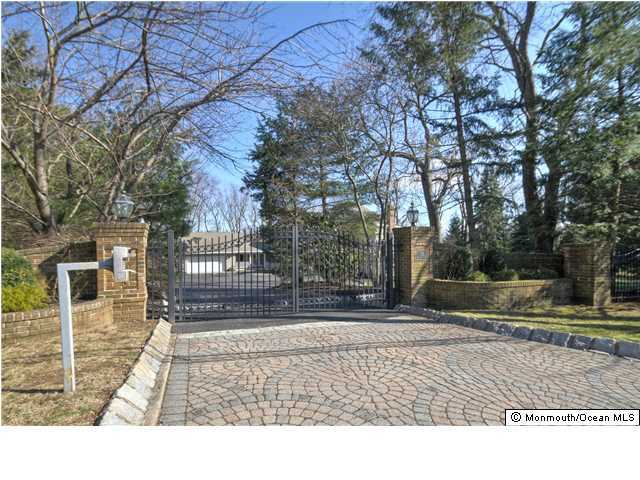 70 Middletown Road Holmdel, NJ 07733 - Photo 1 of 25 Primary Photo