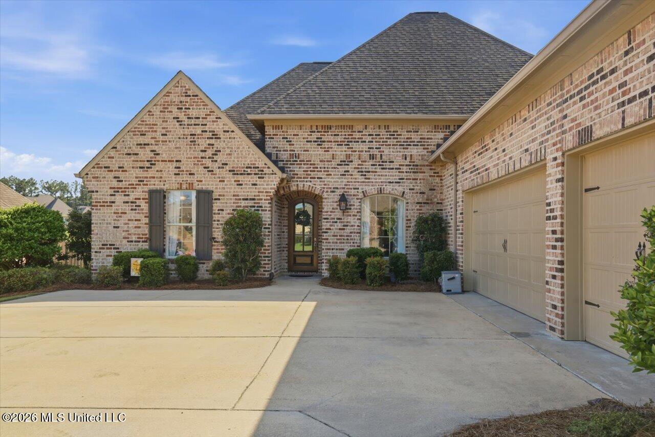 111 Claiborne Street Madison, MS 39110 - Photo 5 of 54 Front of home 4