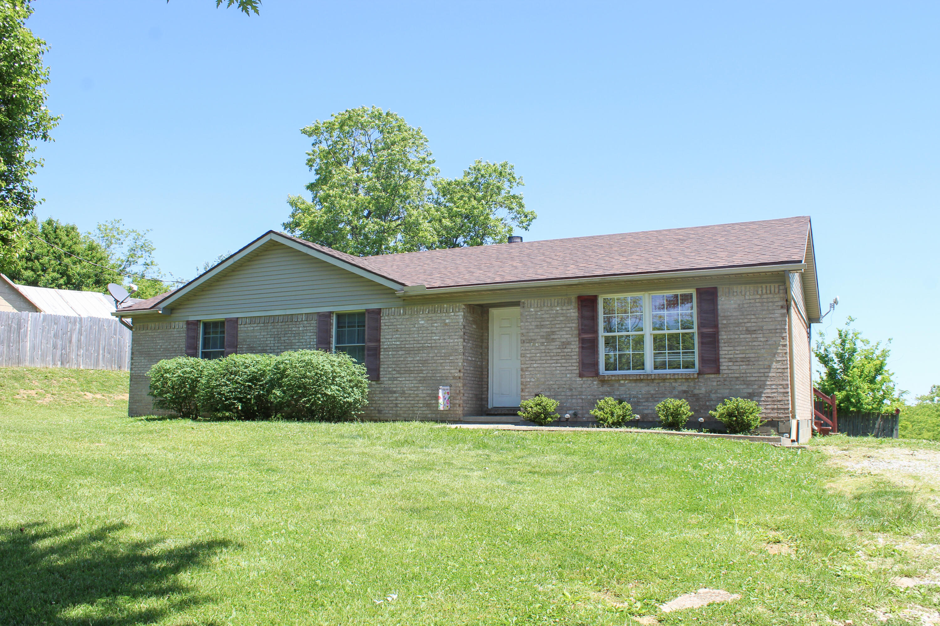 1720 Blanchet Road Corinth, KY 41010 - Photo 1 of 29
