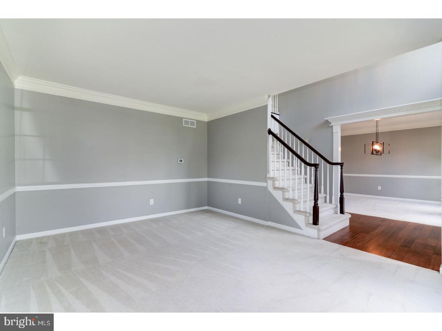 26 Brooks Road Moorestown, NJ 08057 - Photo 5 of 25 Living Room