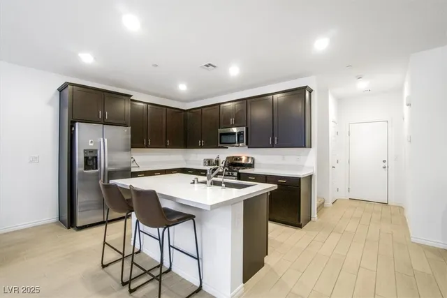 $2,000 | 1529 Eva Crossing Place, Henderson, NV 89002