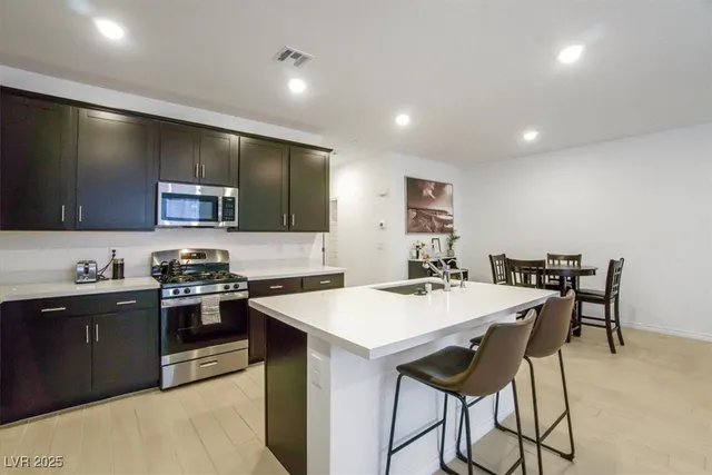 $2,000 | 1529 Eva Crossing Place, Henderson, NV 89002