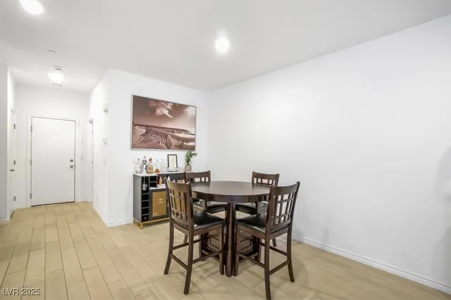 $2,000 | 1529 Eva Crossing Place, Henderson, NV 89002