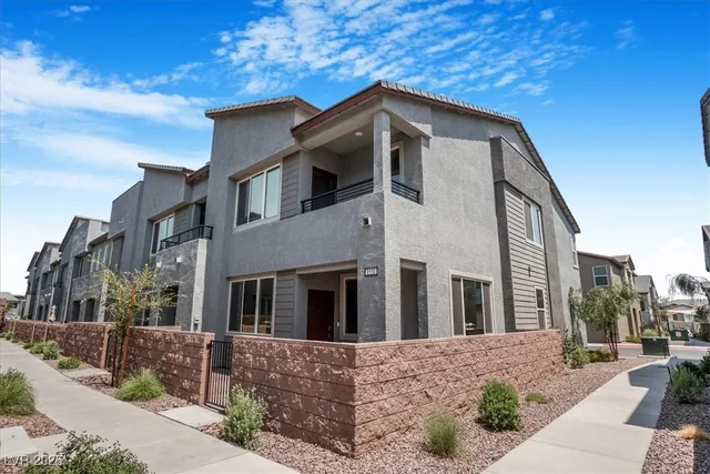 $2,000 | 1529 Eva Crossing Place, Henderson, NV 89002