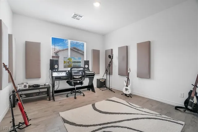 $2,000 | 1529 Eva Crossing Place, Henderson, NV 89002