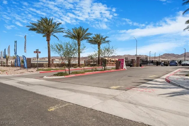 $2,000 | 1529 Eva Crossing Place, Henderson, NV 89002