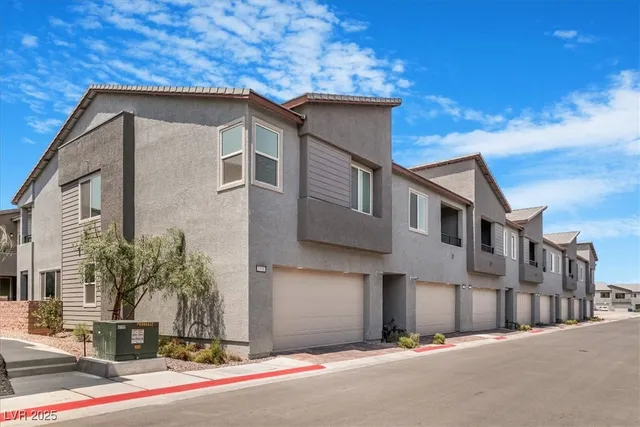 $2,000 | 1529 Eva Crossing Place, Henderson, NV 89002