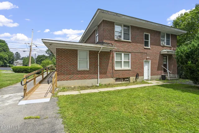 $249,500 | 4 Nicholas Street, Johnstown, NY 12095