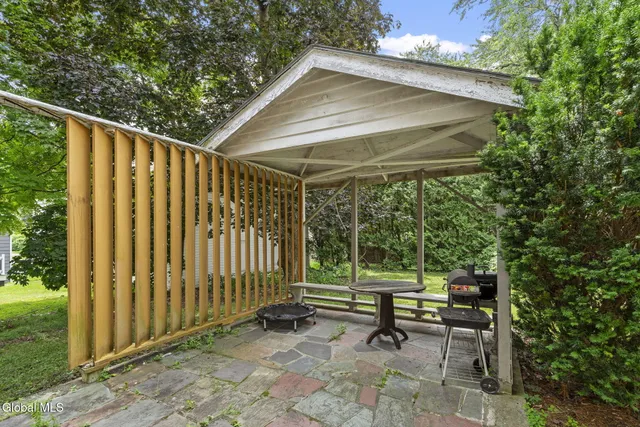 $249,500 | 4 Nicholas Street, Johnstown, NY 12095