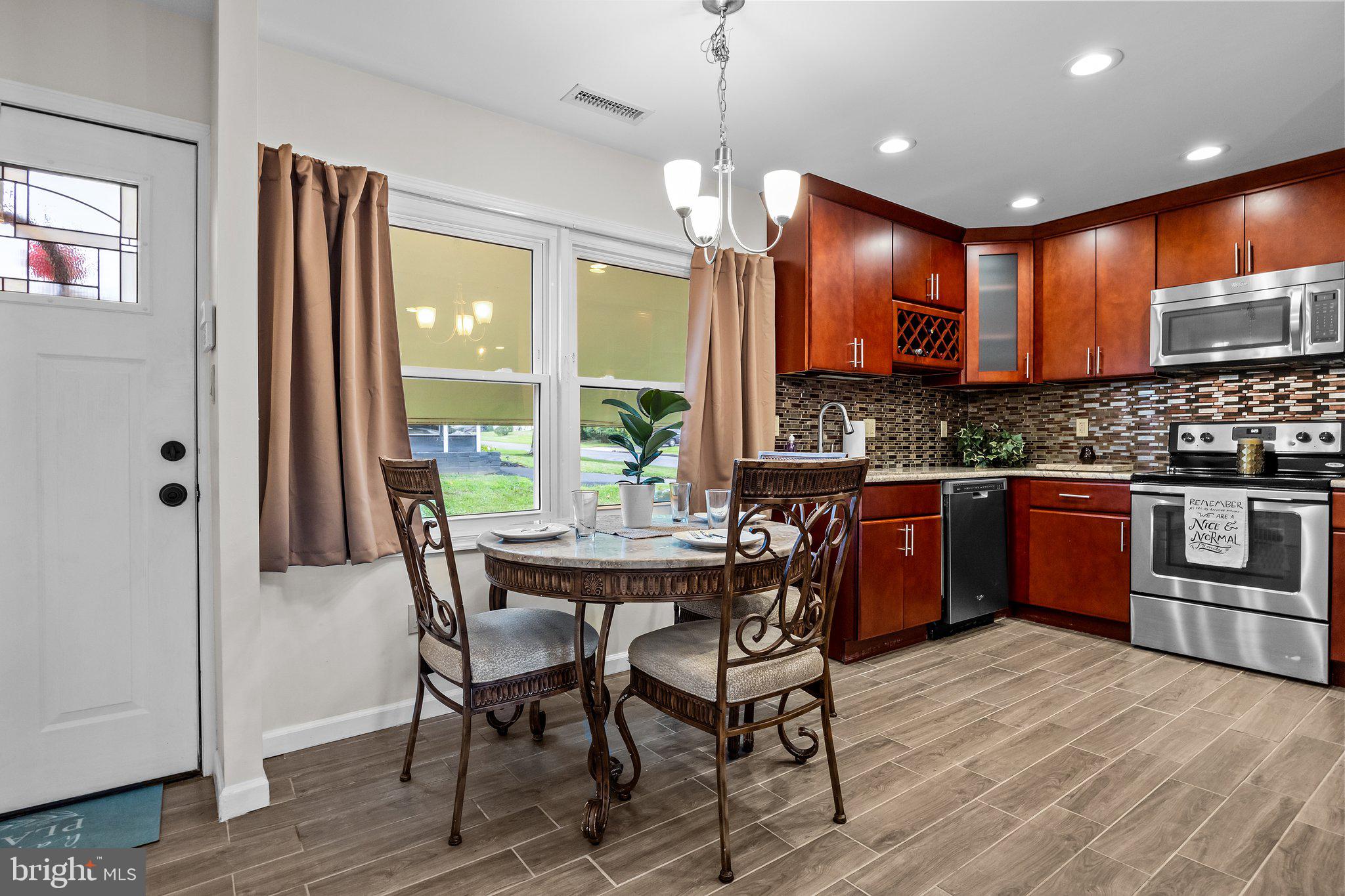 64 Valley Road Levittown, PA 19057 - Photo 12 of 32 Gallery Image 12