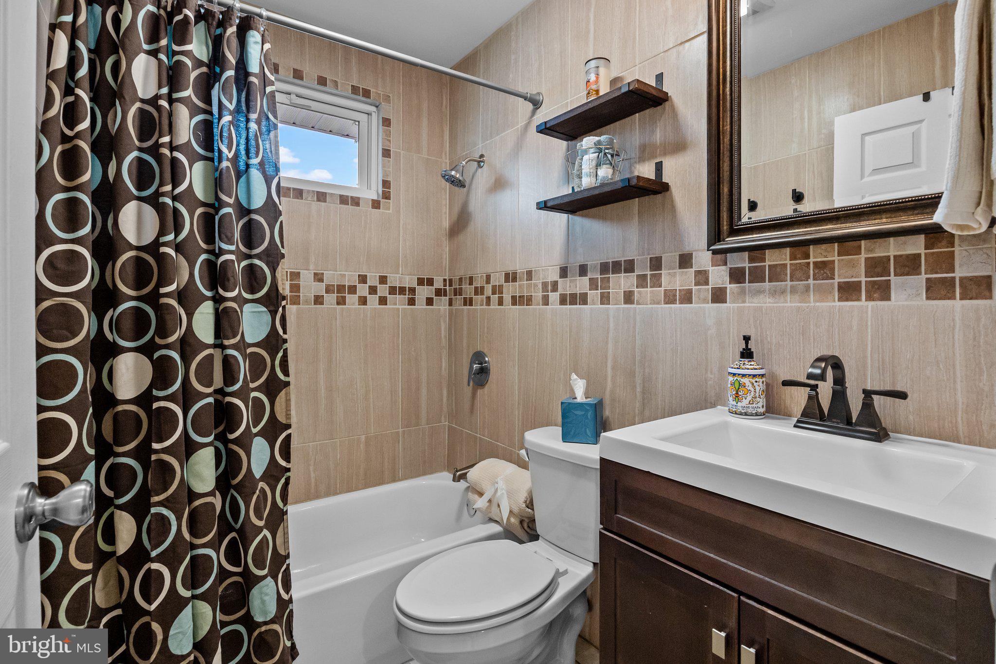 64 Valley Road Levittown, PA 19057 - Photo 17 of 32 Gallery Image 17