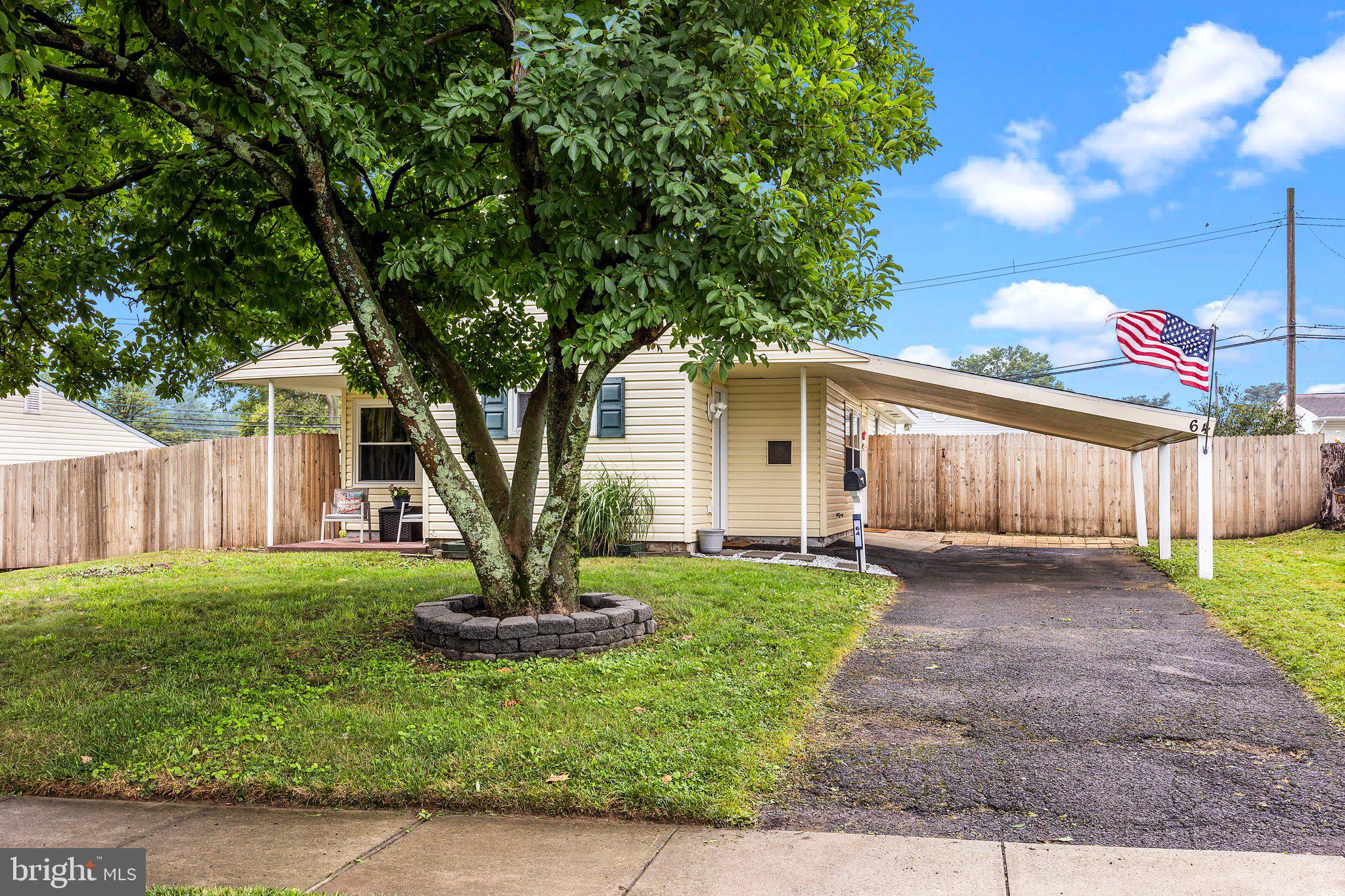 64 Valley Road Levittown, PA 19057 - Photo 3 of 32 Gallery Image 3