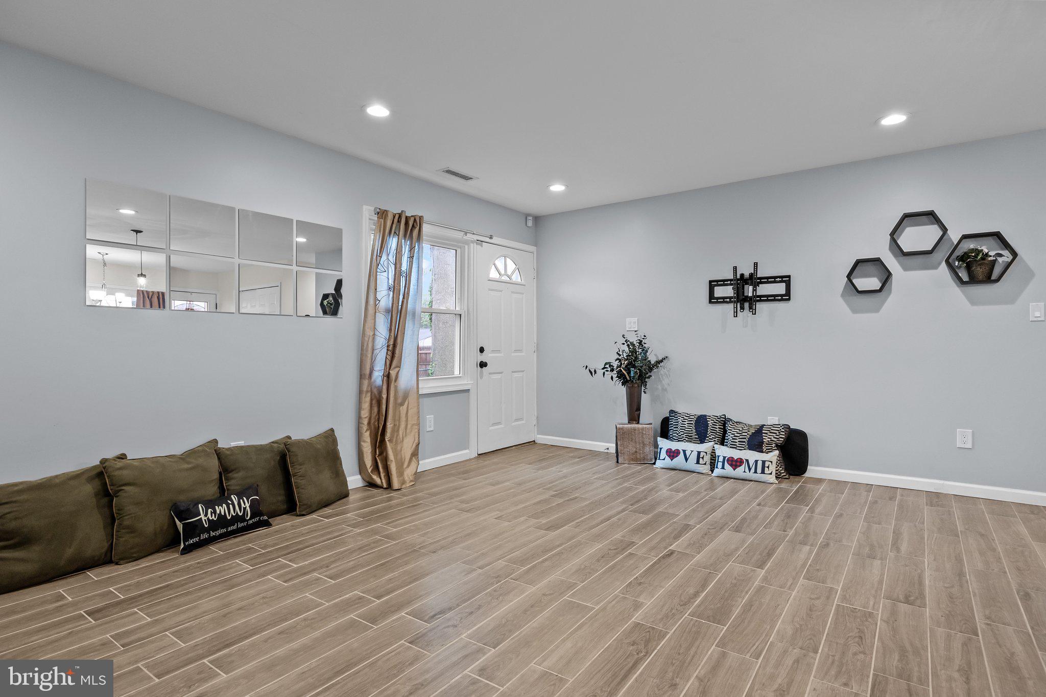 64 Valley Road Levittown, PA 19057 - Photo 7 of 32 Gallery Image 7