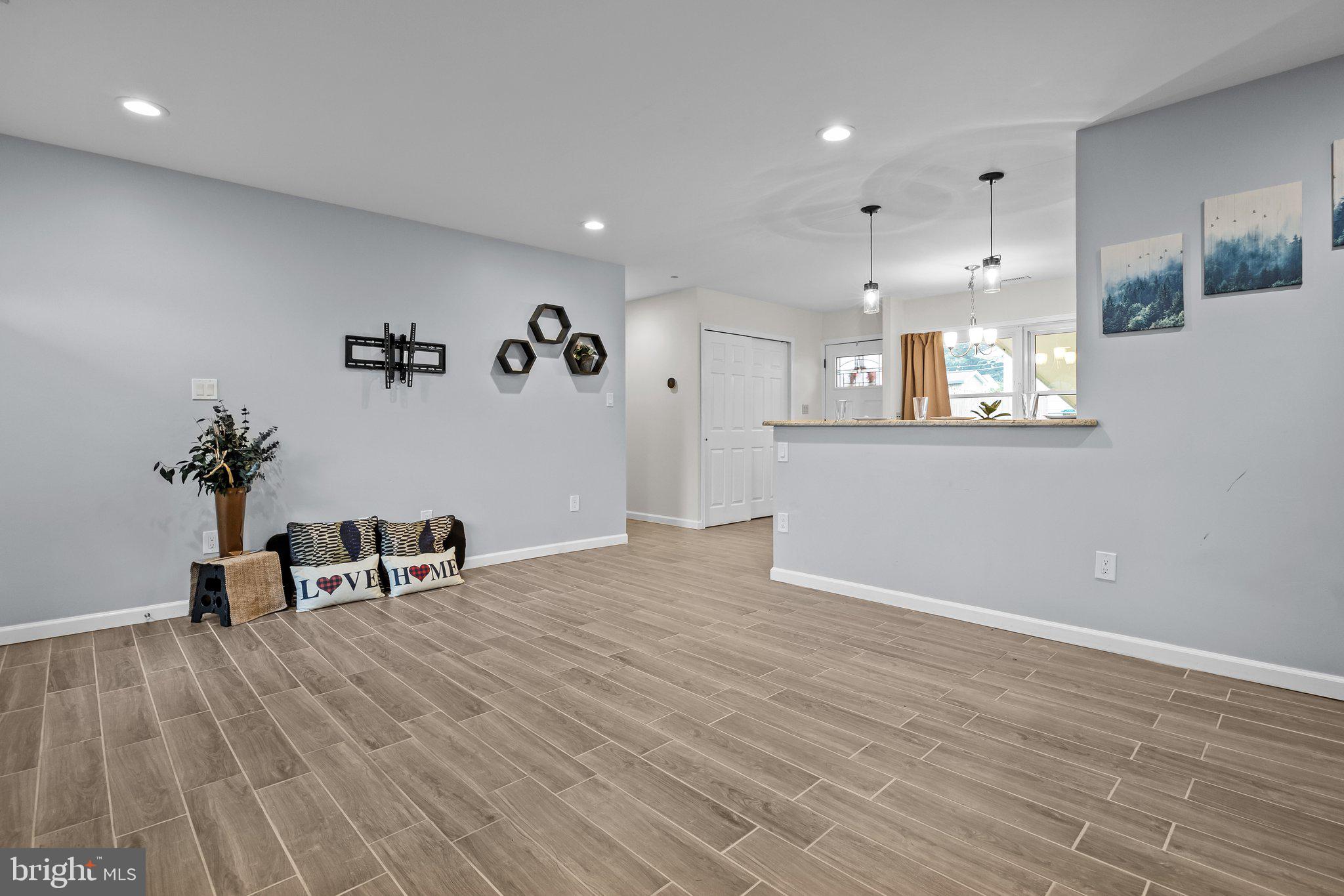 64 Valley Road Levittown, PA 19057 - Photo 8 of 32 Gallery Image 8