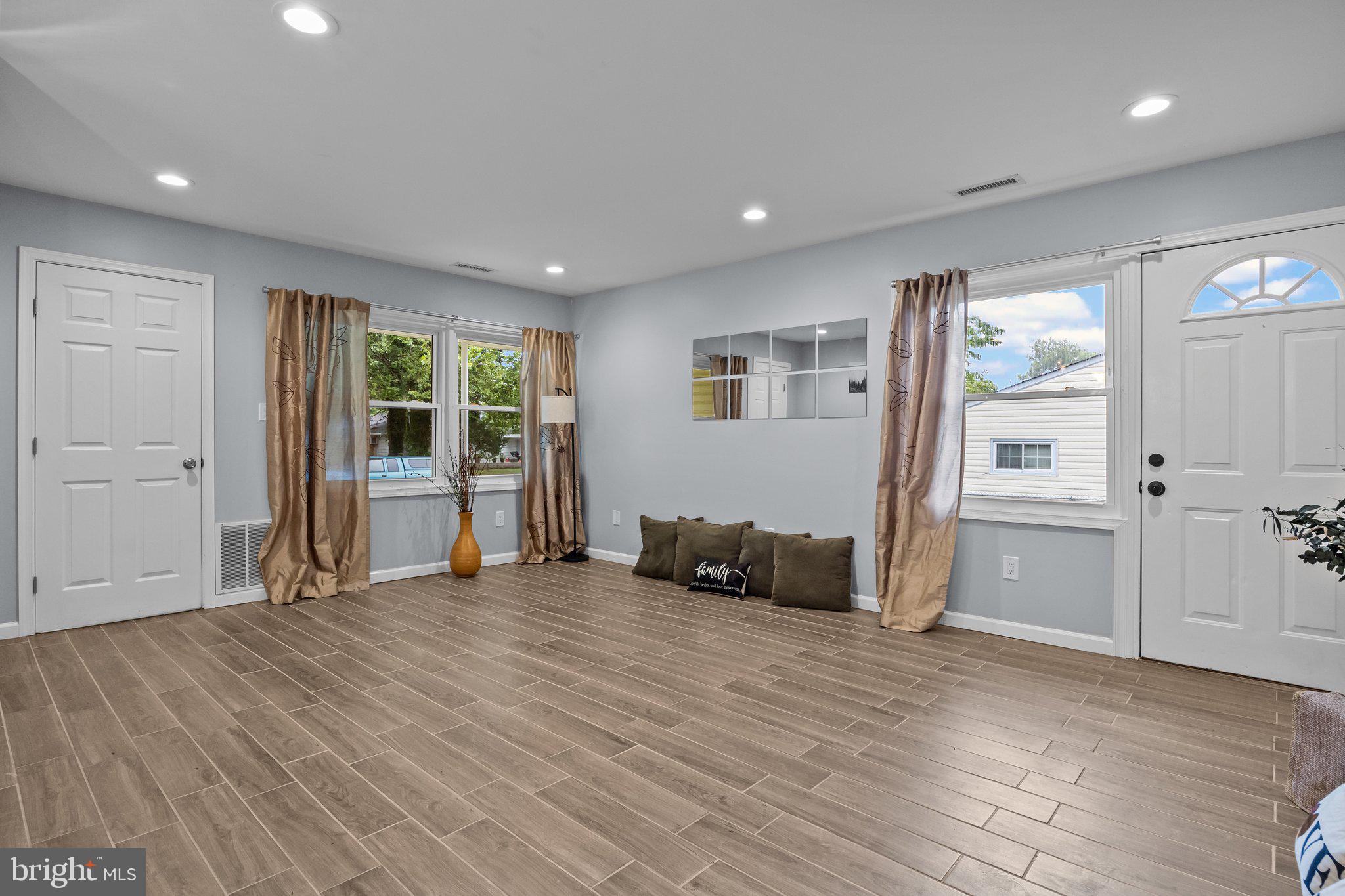 64 Valley Road Levittown, PA 19057 - Photo 10 of 32 Gallery Image 10