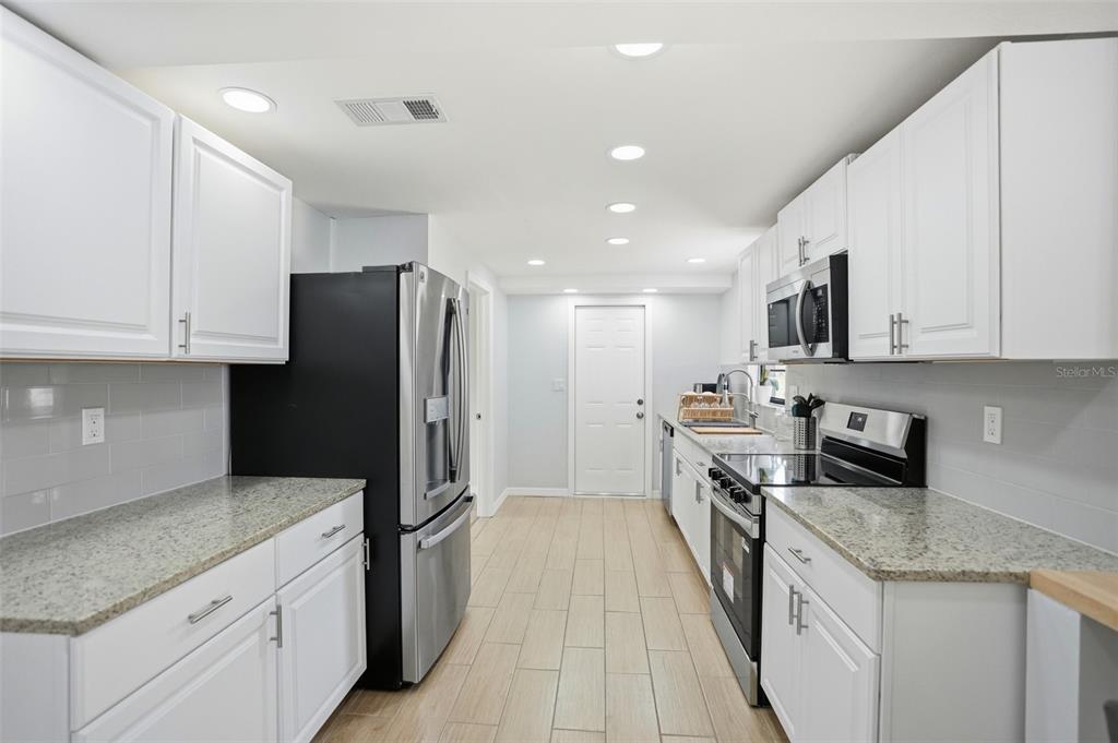 6426 July Avenue Spring Hill, FL 34608 - Photo 17 of 67