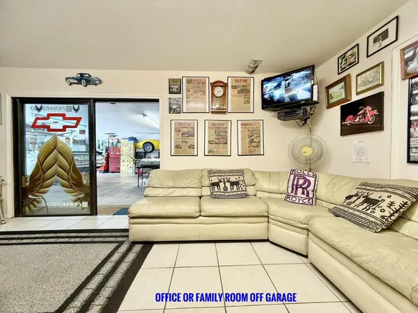 $995,000 | 1213 West Broward Street, Lantana, FL 33462