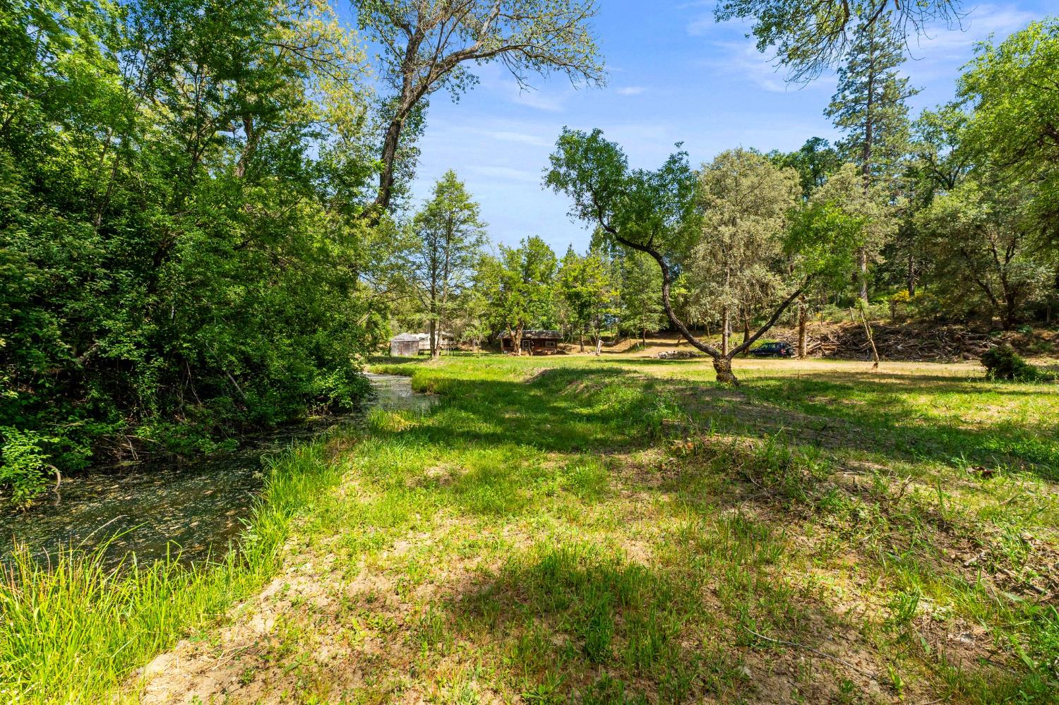 13433 Newtown Road Nevada City, CA 95959 - Photo 12 of 33 a view of a golf course