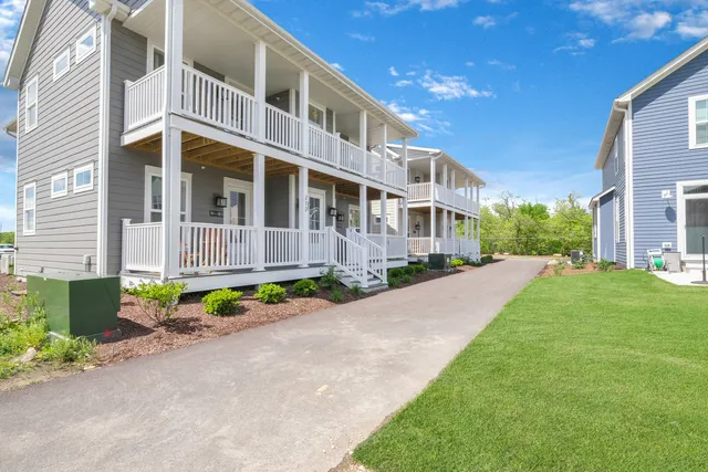 $2,700 | 212 Great Lp Drive, Unit 1B, Ottawa, IL 61350