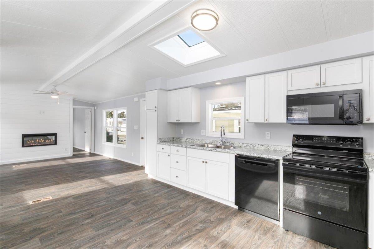 29 Lowell Road, Unit 37 Salem, NH 03079 - Photo 12 of 25