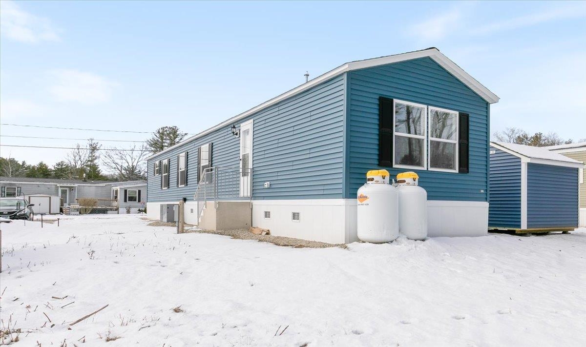 29 Lowell Road, Unit 37 Salem, NH 03079 - Photo 23 of 25