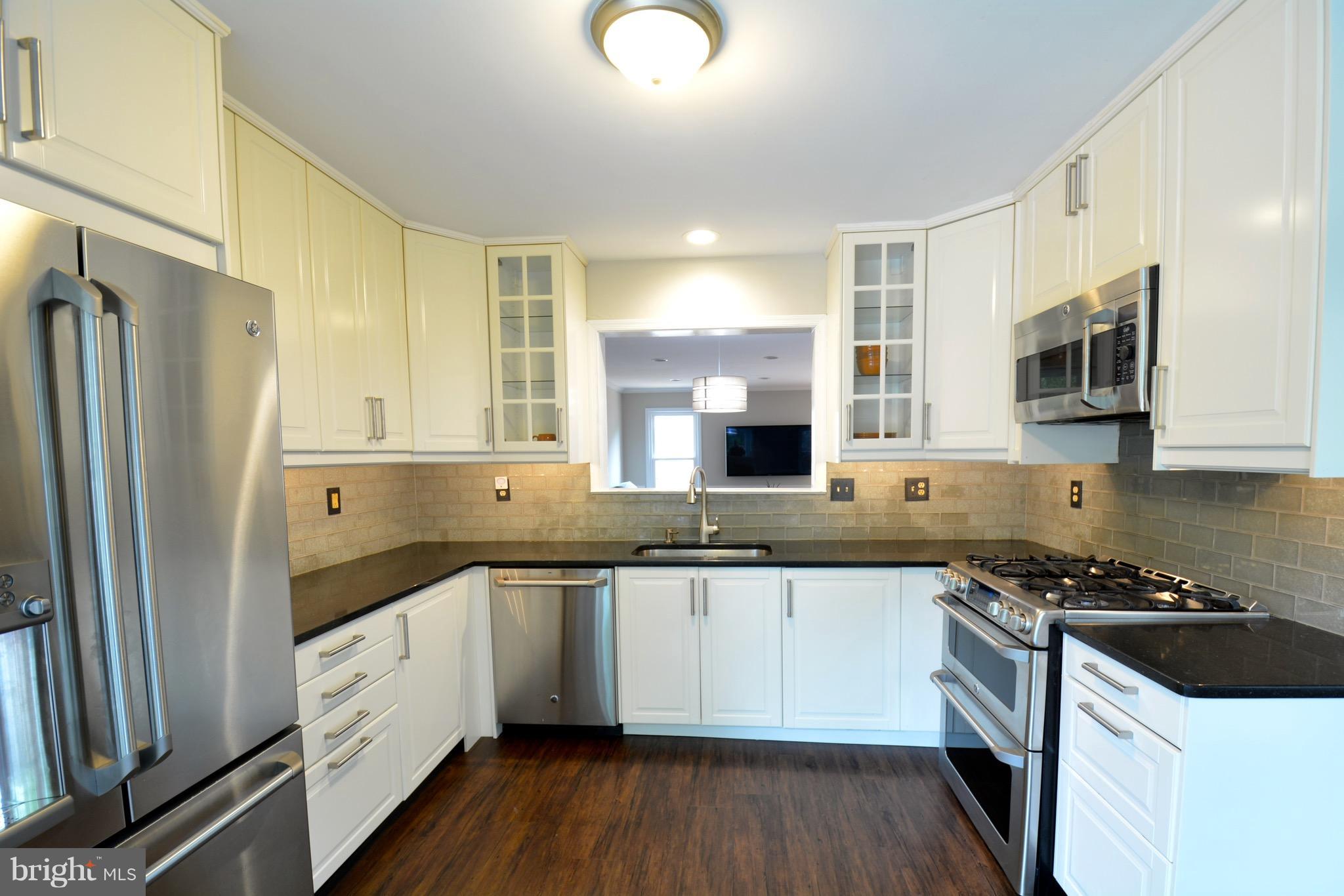 108 West Locust Street Occoquan, VA 22125 - Photo 13 of 30 Kitchen