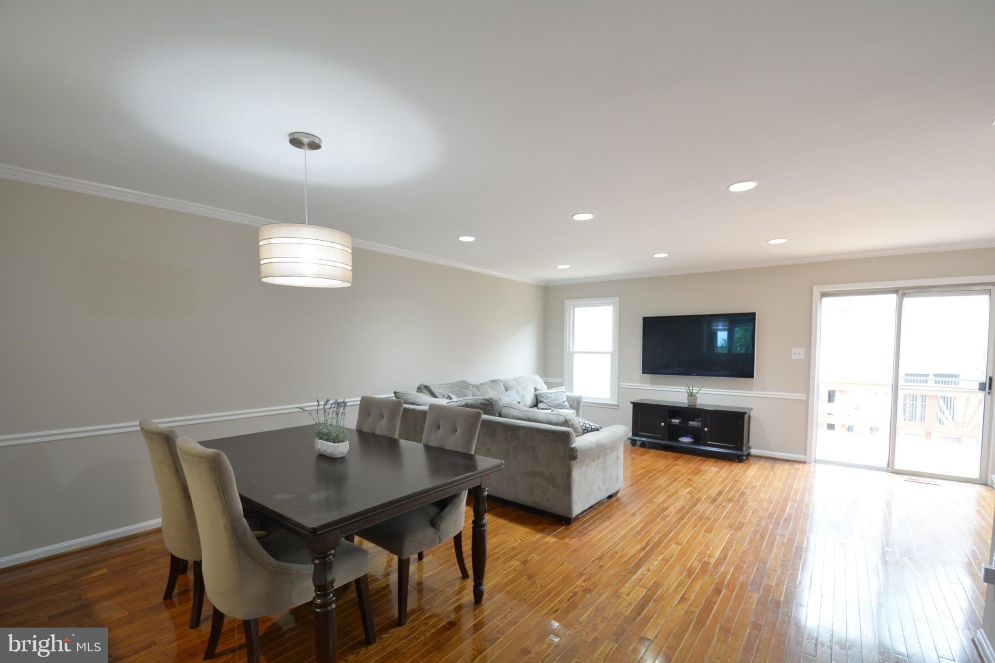 108 West Locust Street Occoquan, VA 22125 - Photo 21 of 30 Dining Room