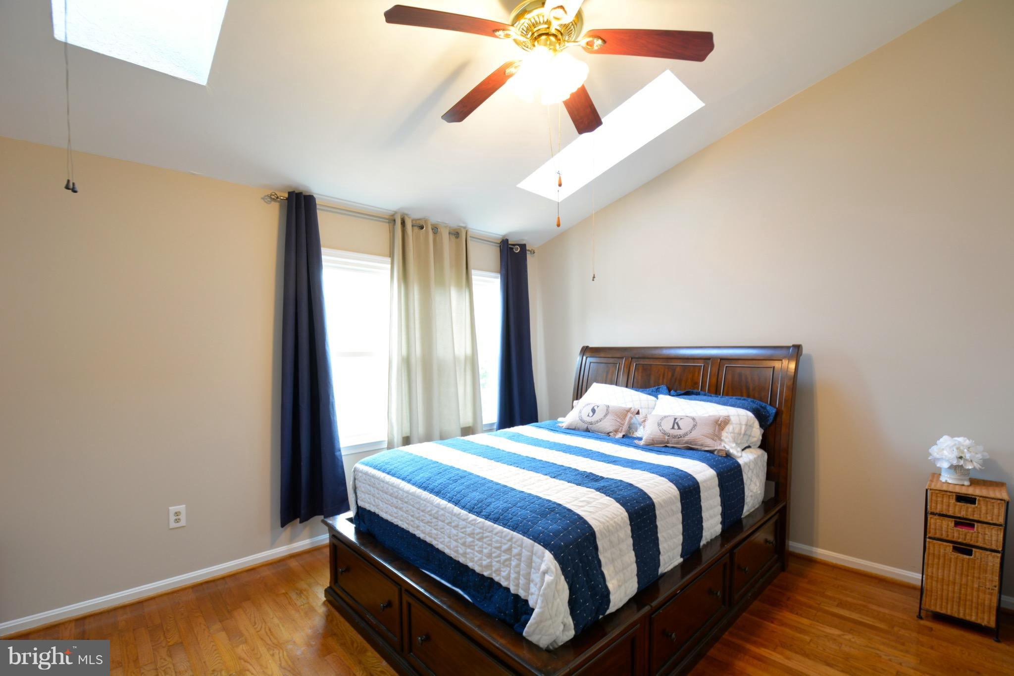 108 West Locust Street Occoquan, VA 22125 - Photo 23 of 30 Bedroom (Master)