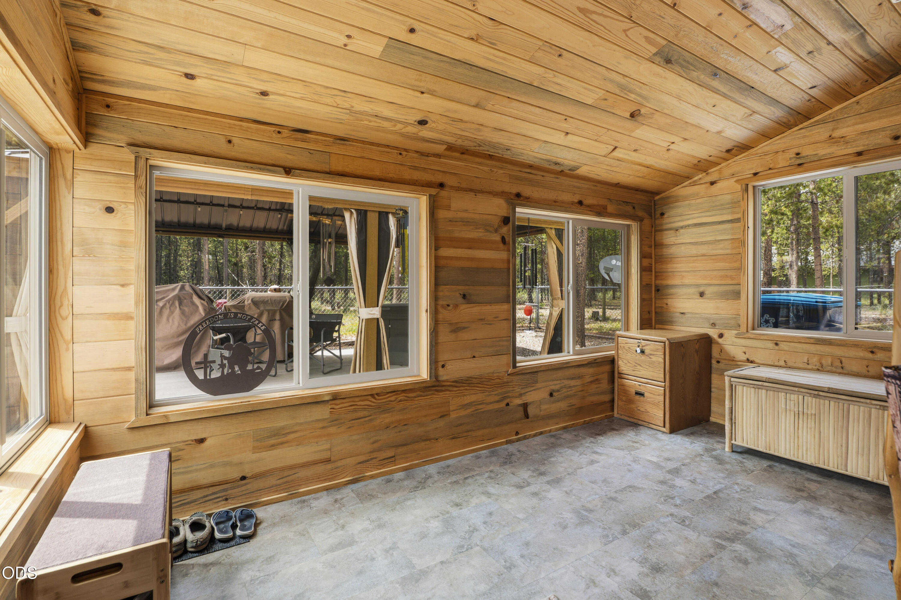 53619 Day Road La Pine, OR 97739 - Photo 8 of 25