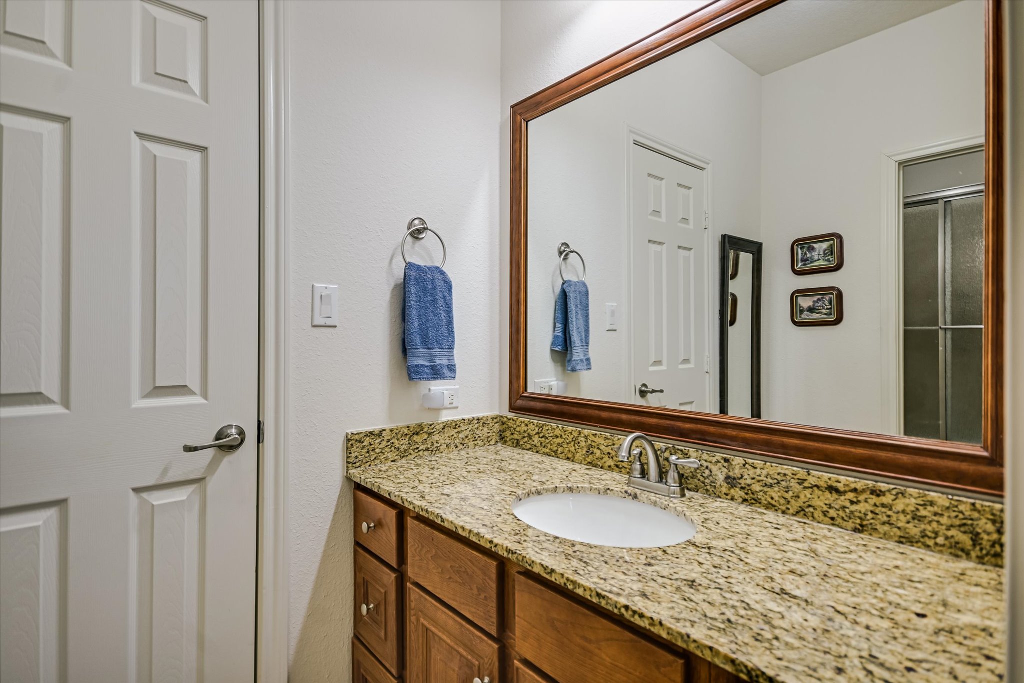 130 Cave Springs Road Wimberley, TX 78676 - Photo 23 of 35 2nd Bathroom