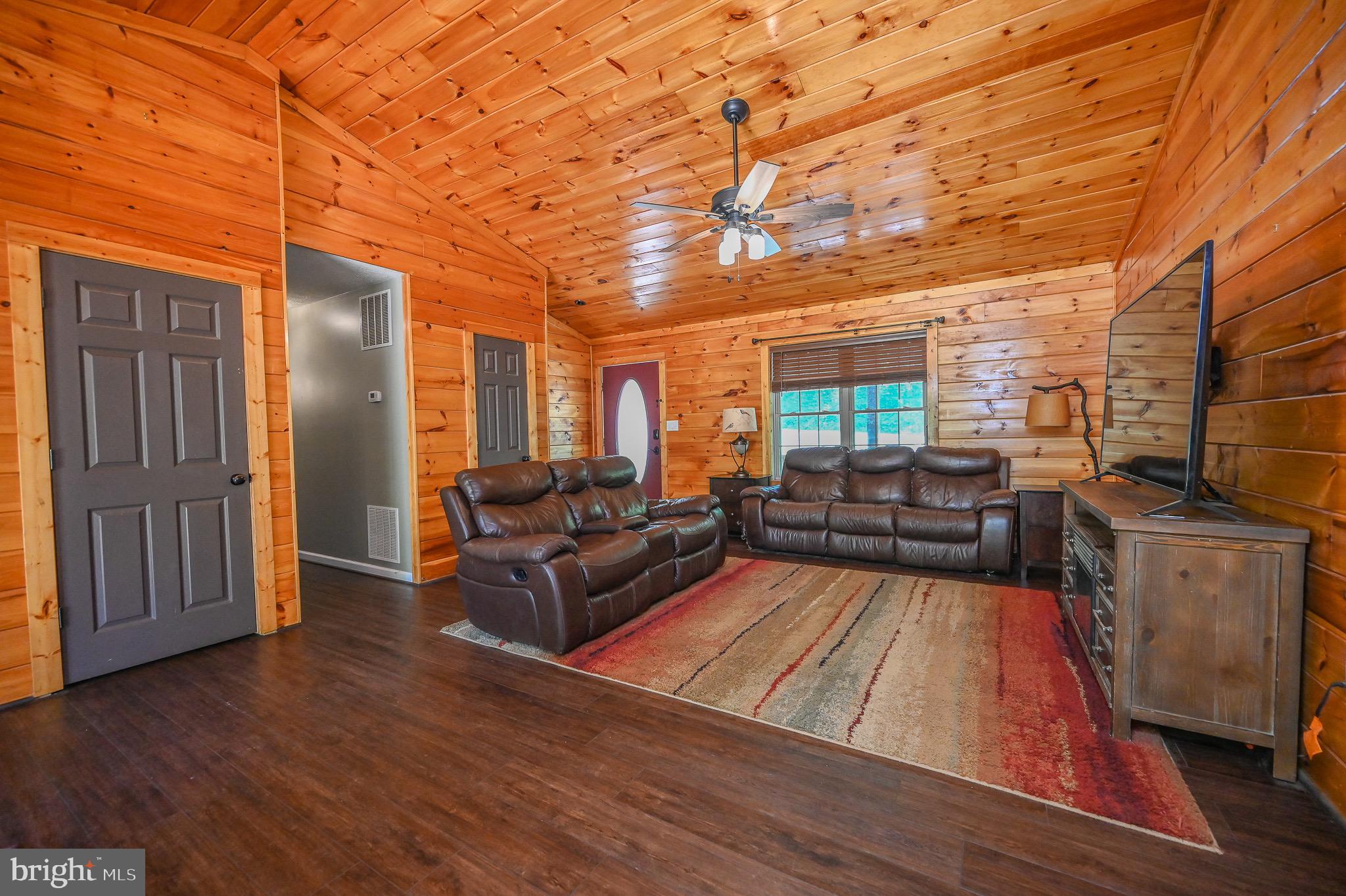 185 Buck Road Linden, VA 22642 - Photo 13 of 44 Family room with new LVP