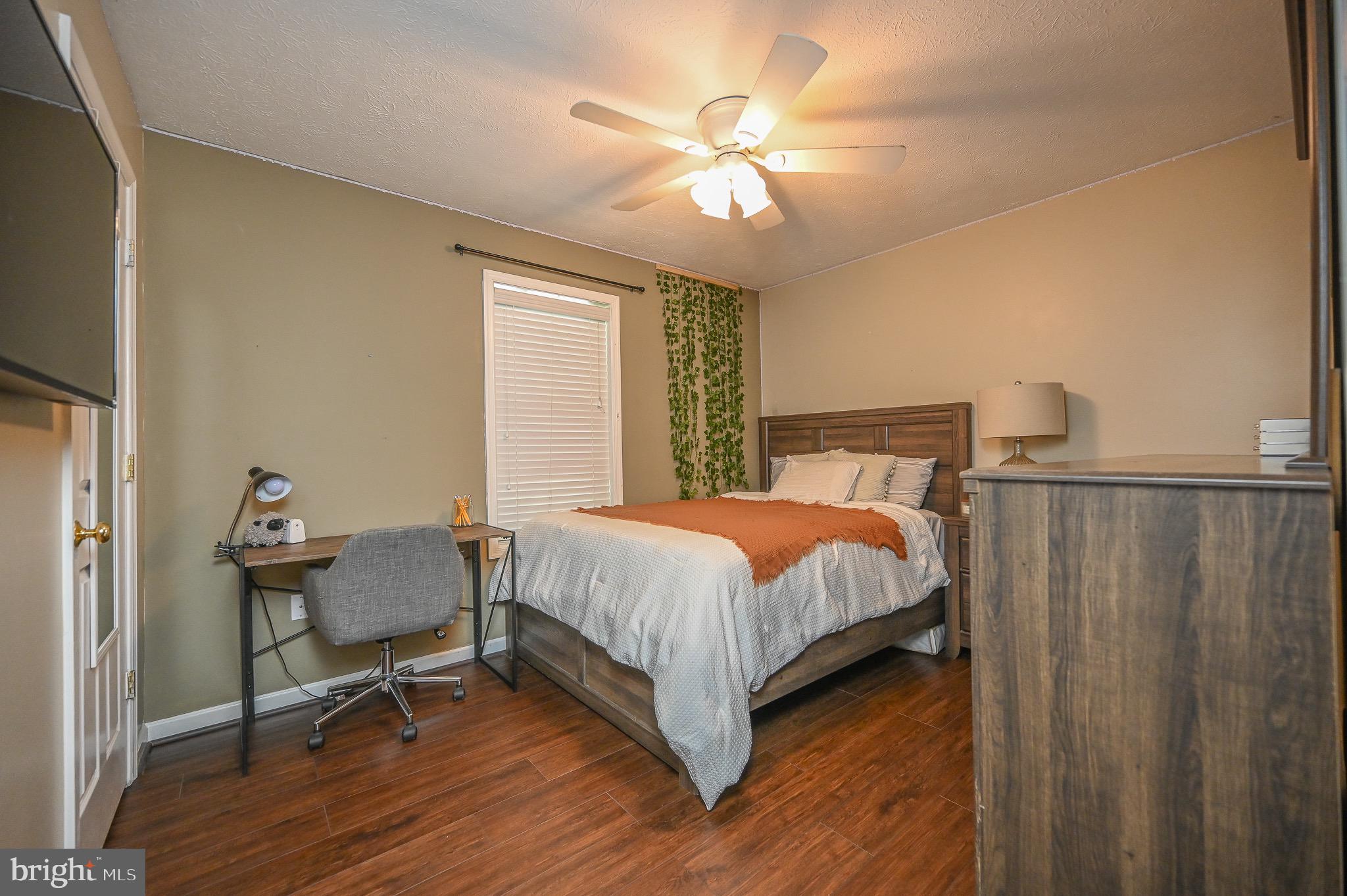 185 Buck Road Linden, VA 22642 - Photo 27 of 44 Bedroom 2