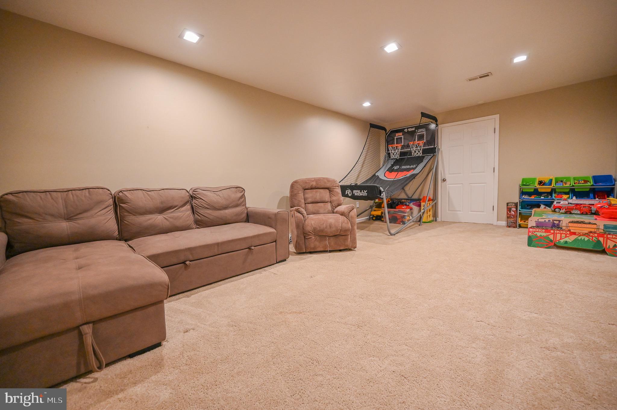 185 Buck Road Linden, VA 22642 - Photo 33 of 44 Bedroom 4