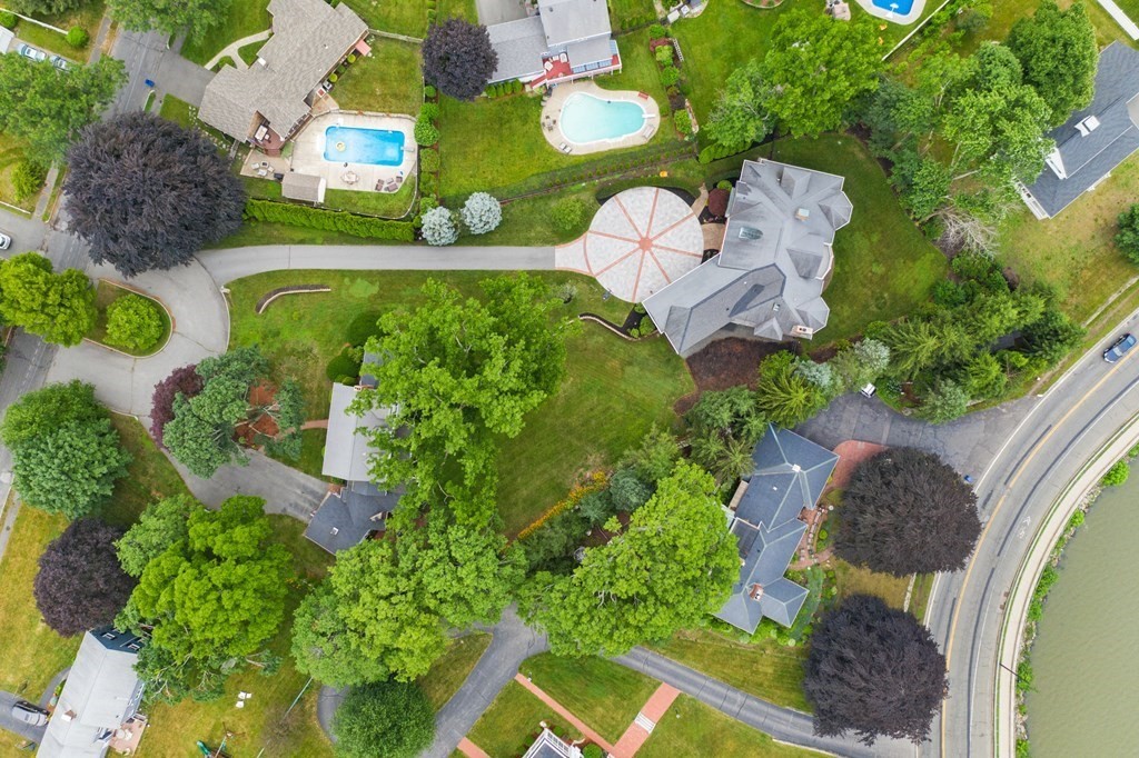 6 Hancock Road Wakefield, MA 01880 - Photo 3 of 42 Gallery Image 3