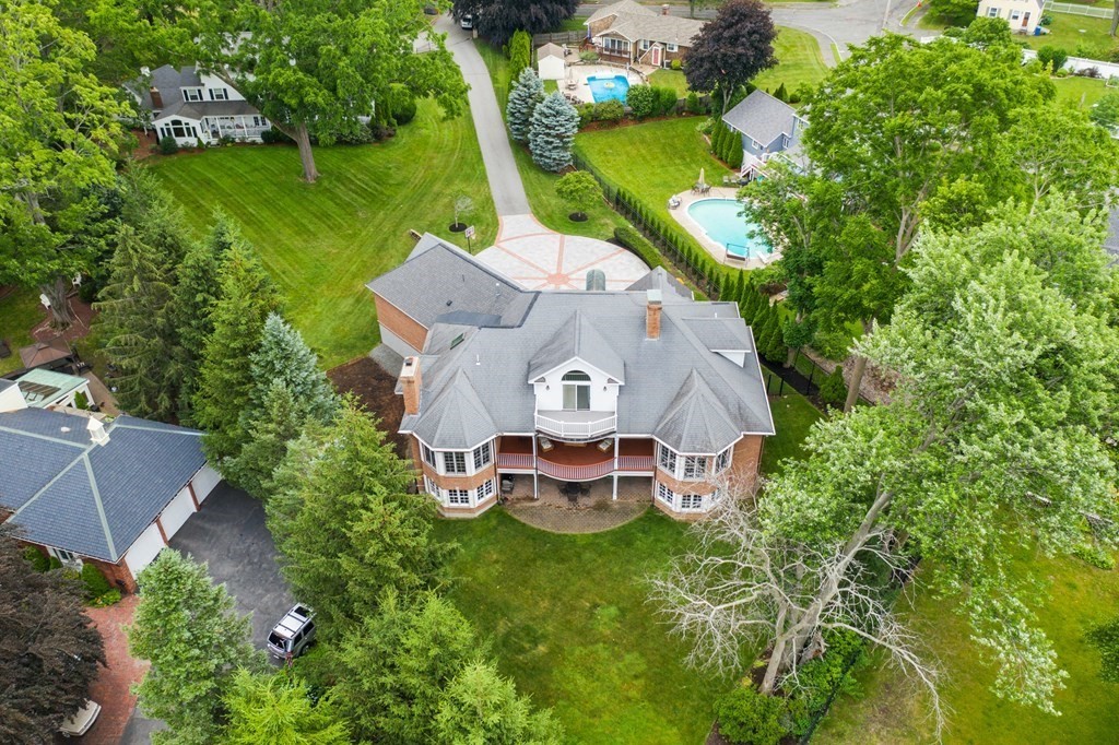 6 Hancock Road Wakefield, MA 01880 - Photo 4 of 42 Gallery Image 4